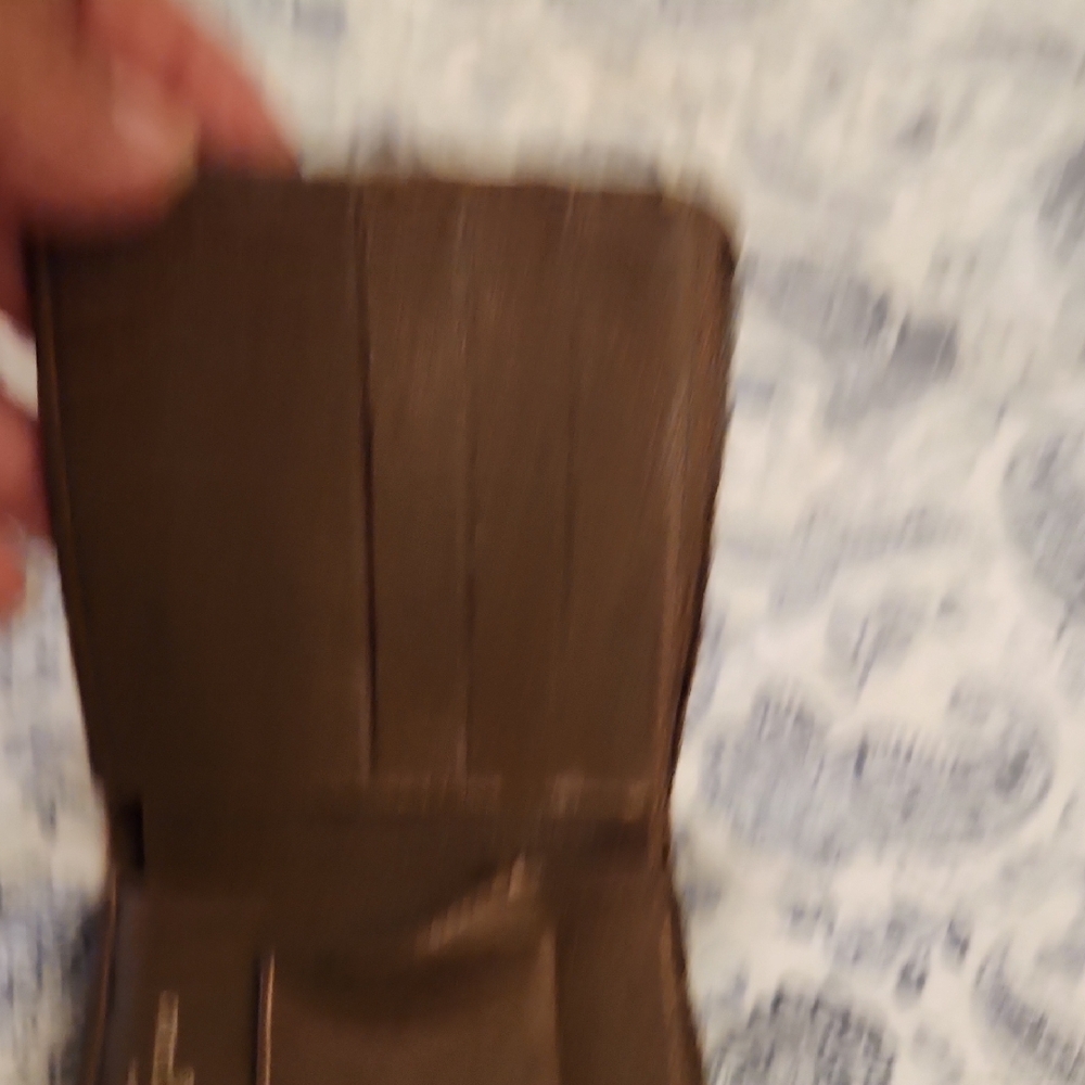 Gucci Beige and Dark Brown Monogram Wallet - Picture 6 of 6
